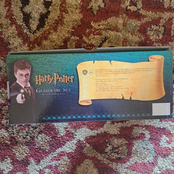 NIB Harry Potter Crested Glassware Set of 4 - Picture 2 of 13